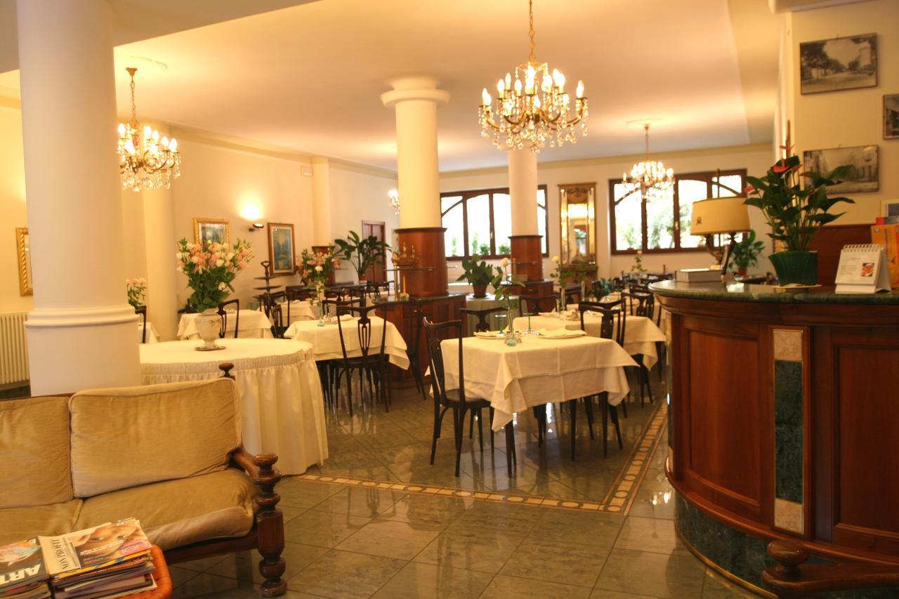 Hotel Pescetto 阿尔本加 外观 照片