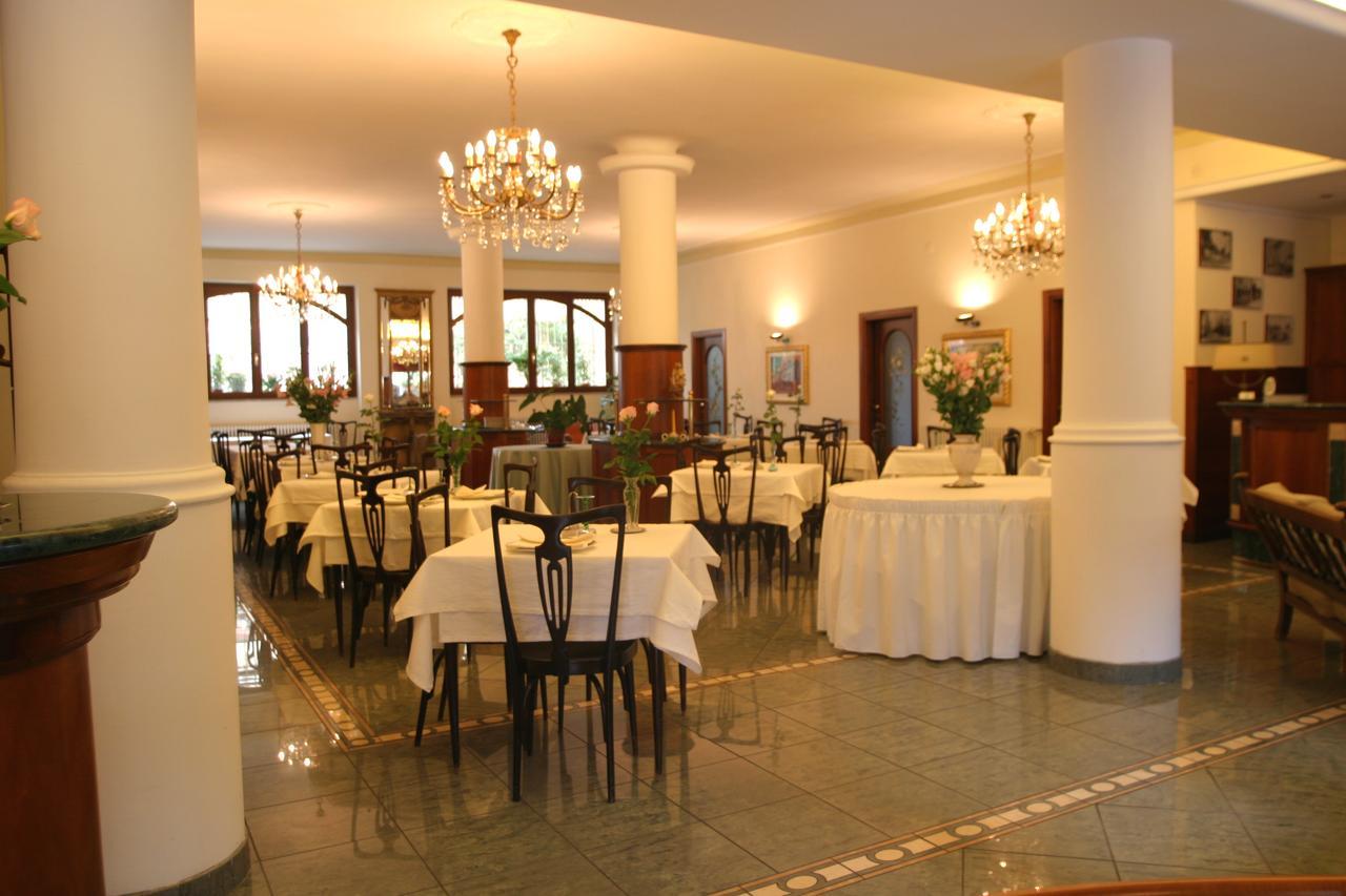 Hotel Pescetto 阿尔本加 外观 照片