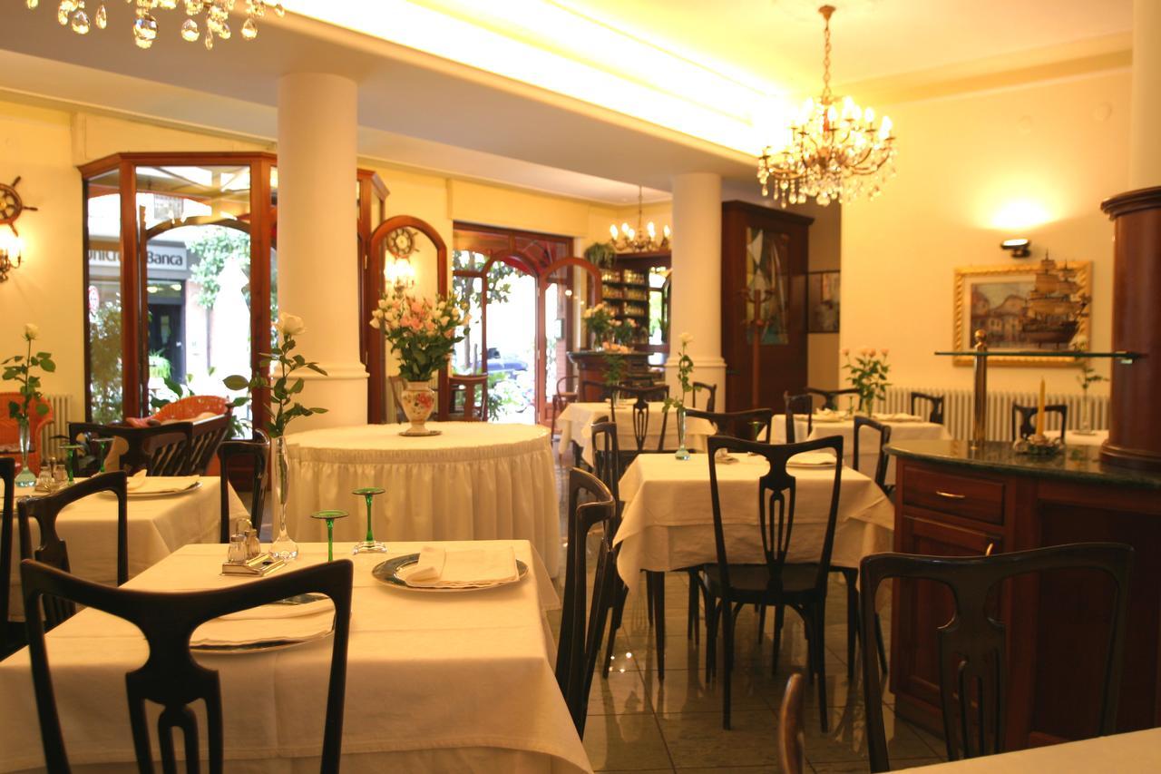 Hotel Pescetto 阿尔本加 外观 照片