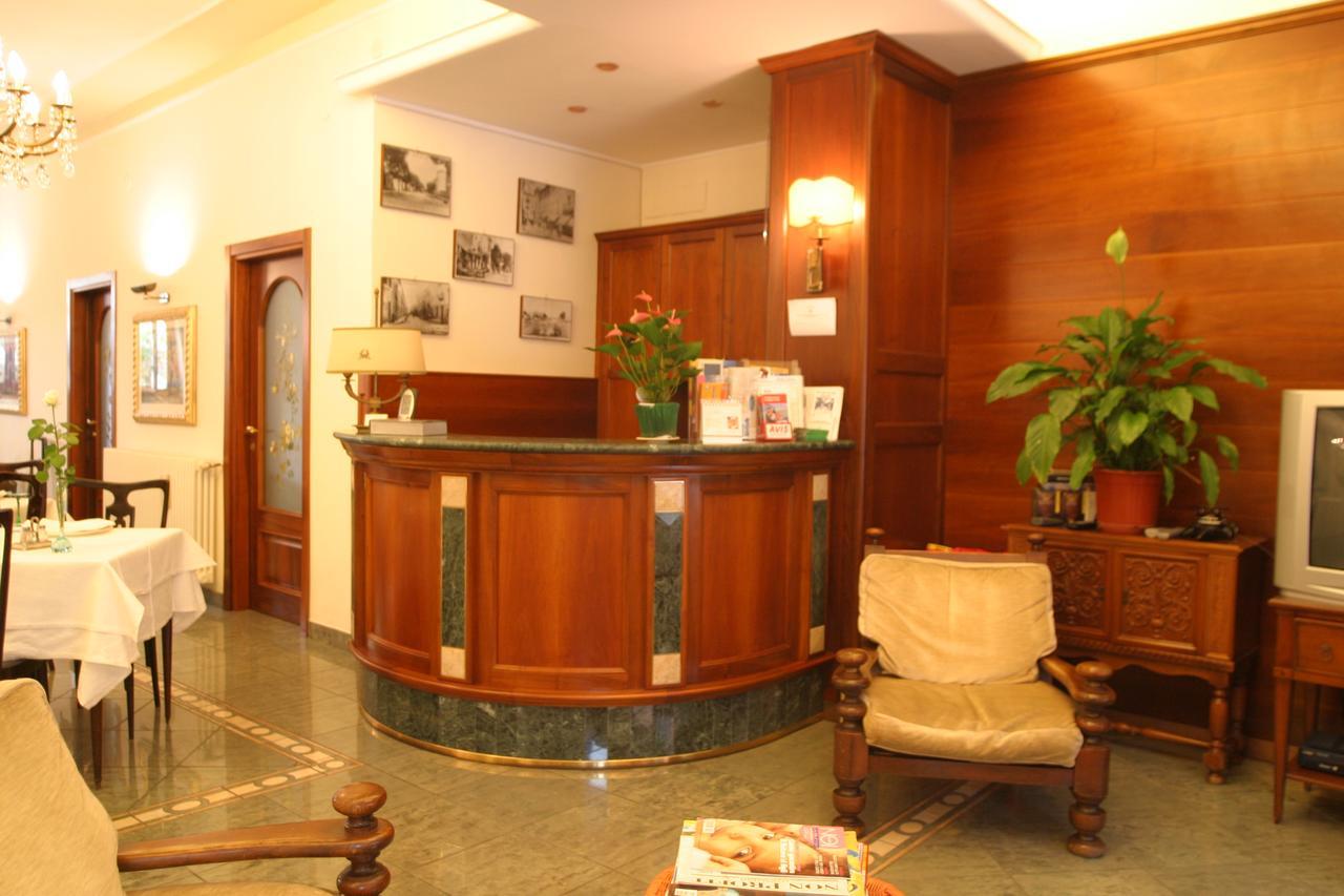 Hotel Pescetto 阿尔本加 外观 照片