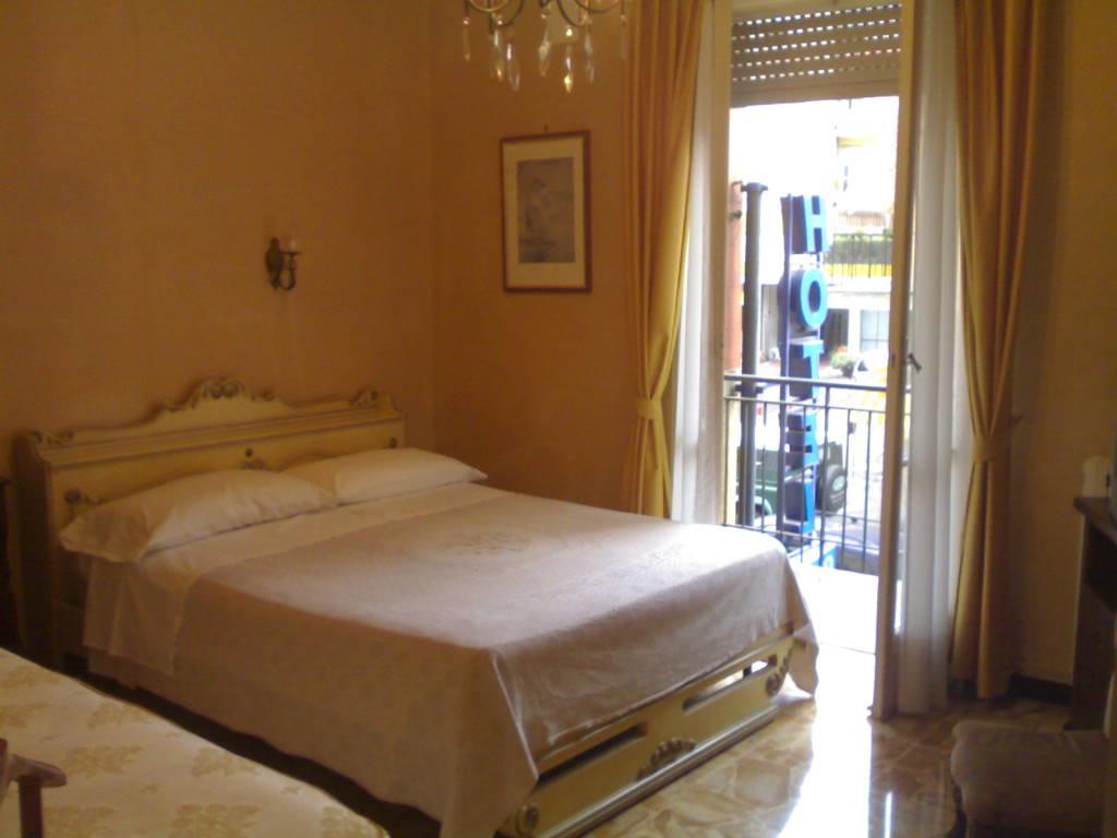 Hotel Pescetto 阿尔本加 外观 照片