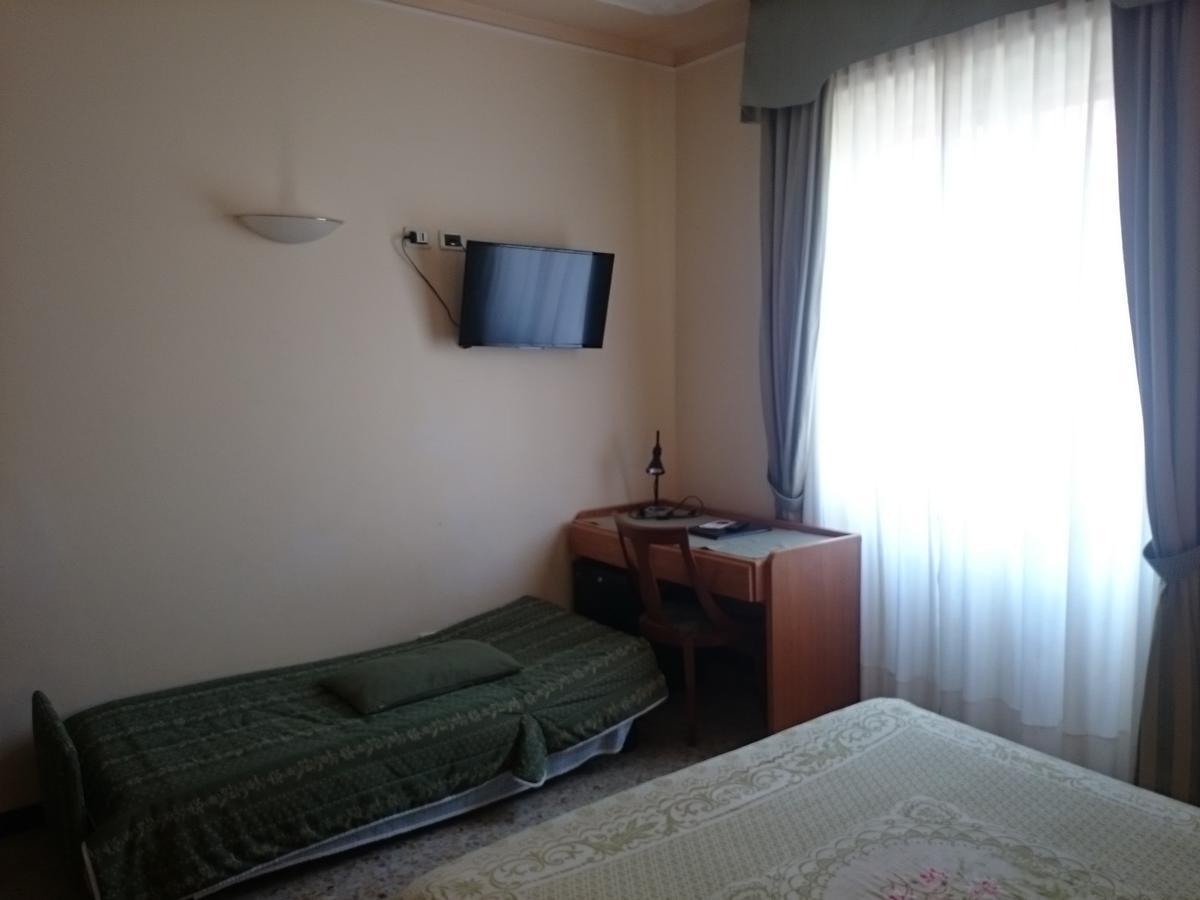 Hotel Pescetto 阿尔本加 外观 照片