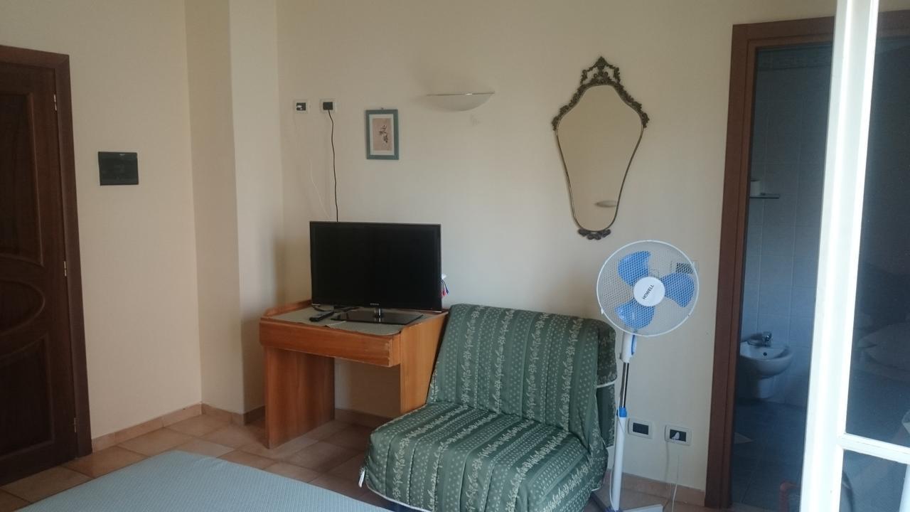 Hotel Pescetto 阿尔本加 外观 照片