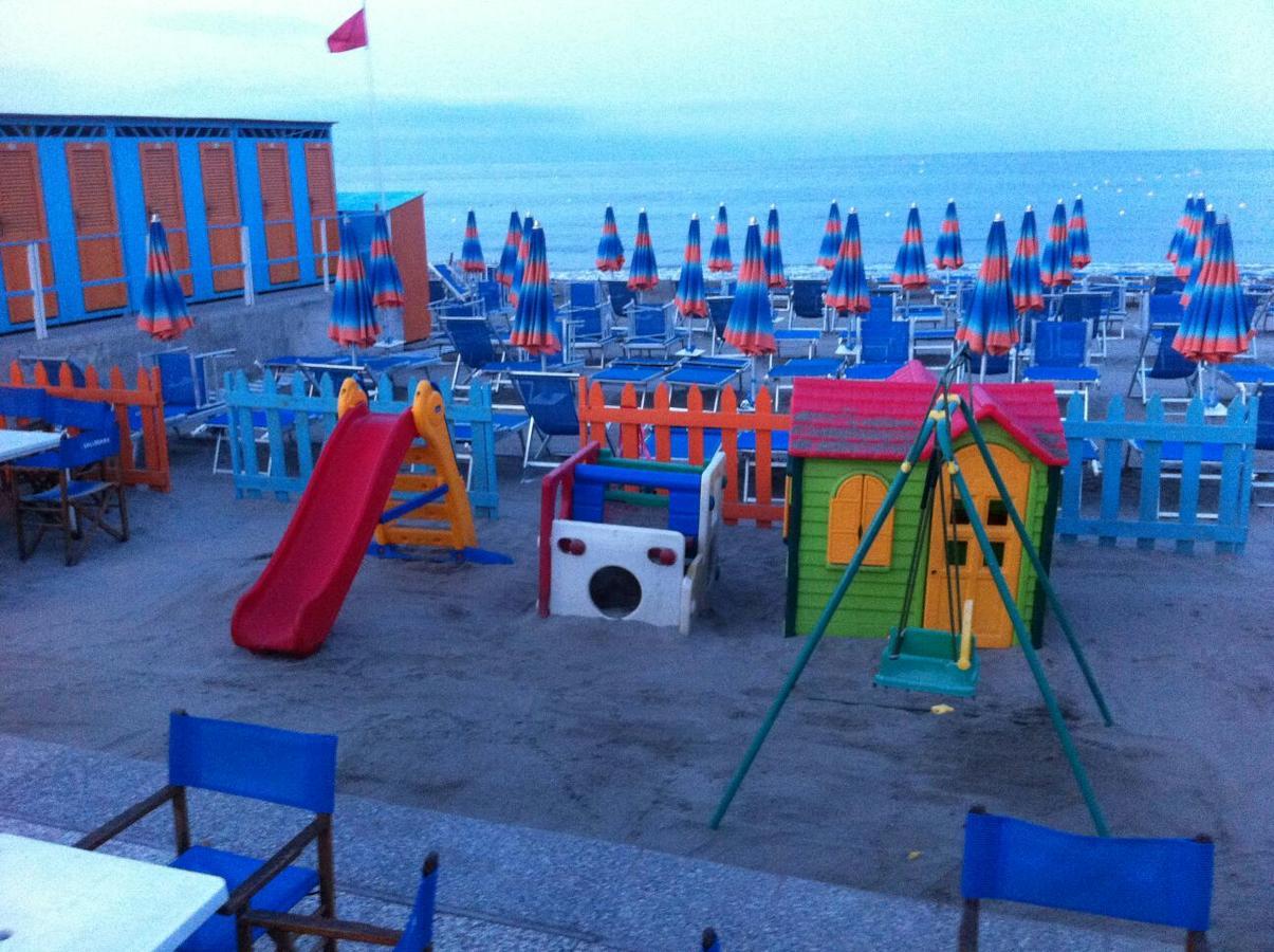 Hotel Pescetto 阿尔本加 外观 照片